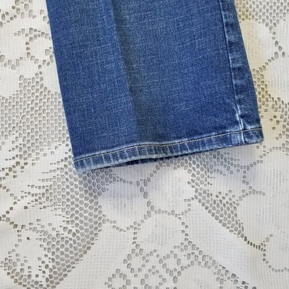 DKNY Low Rise Bootcut Medium Wash Jeans Size 11R - Picture 5 of 12